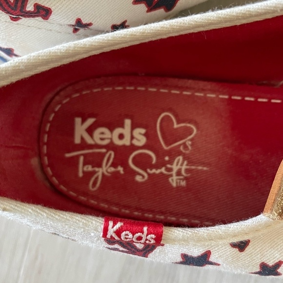 Keds Taylor Swift Nautical Print Shoe Off White Red Multicolor Womens Size 8.5 - Picture 9 of 9
